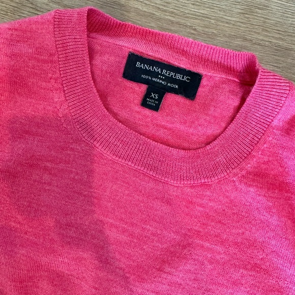 Banana Republic 100% Merino Wool Crewneck Sweater XS very pretty pink - Picture 2 of 4